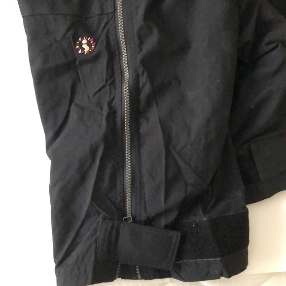 Inversion Snowboard Clothing. - Picture 3 of 6